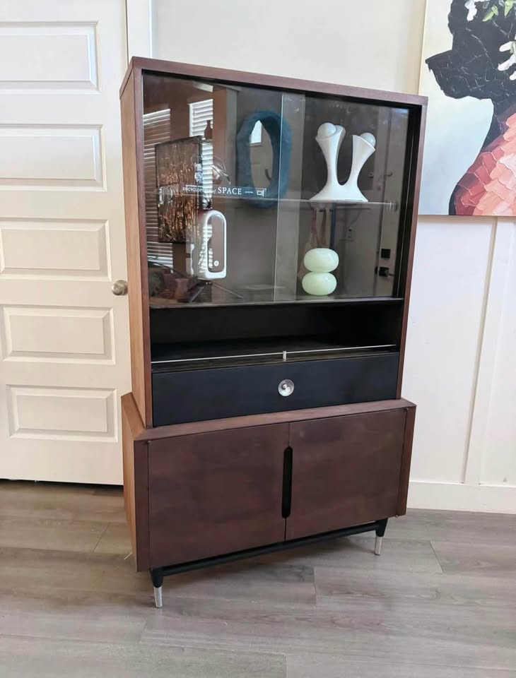 Vintage Mid Century Display Hutch Cabinet w/Original Sliding Glass Doors, Single Ebonized Drawer & 2 — FloralHaus Vintage Utah