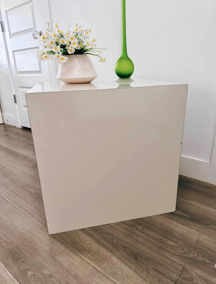 Vintage Mid Century Ivory Laminate Cube Conversation Table, Coffee Table or Side/End Table — FloralHaus Vintage Utah