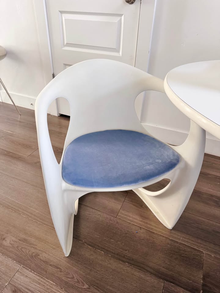 Vintage Post Modern 1970’s Space Age Dining Set w/Cantilever Sculptural Arm Chairs w/Blue Velvet Uph — FloralHaus Vintage Utah