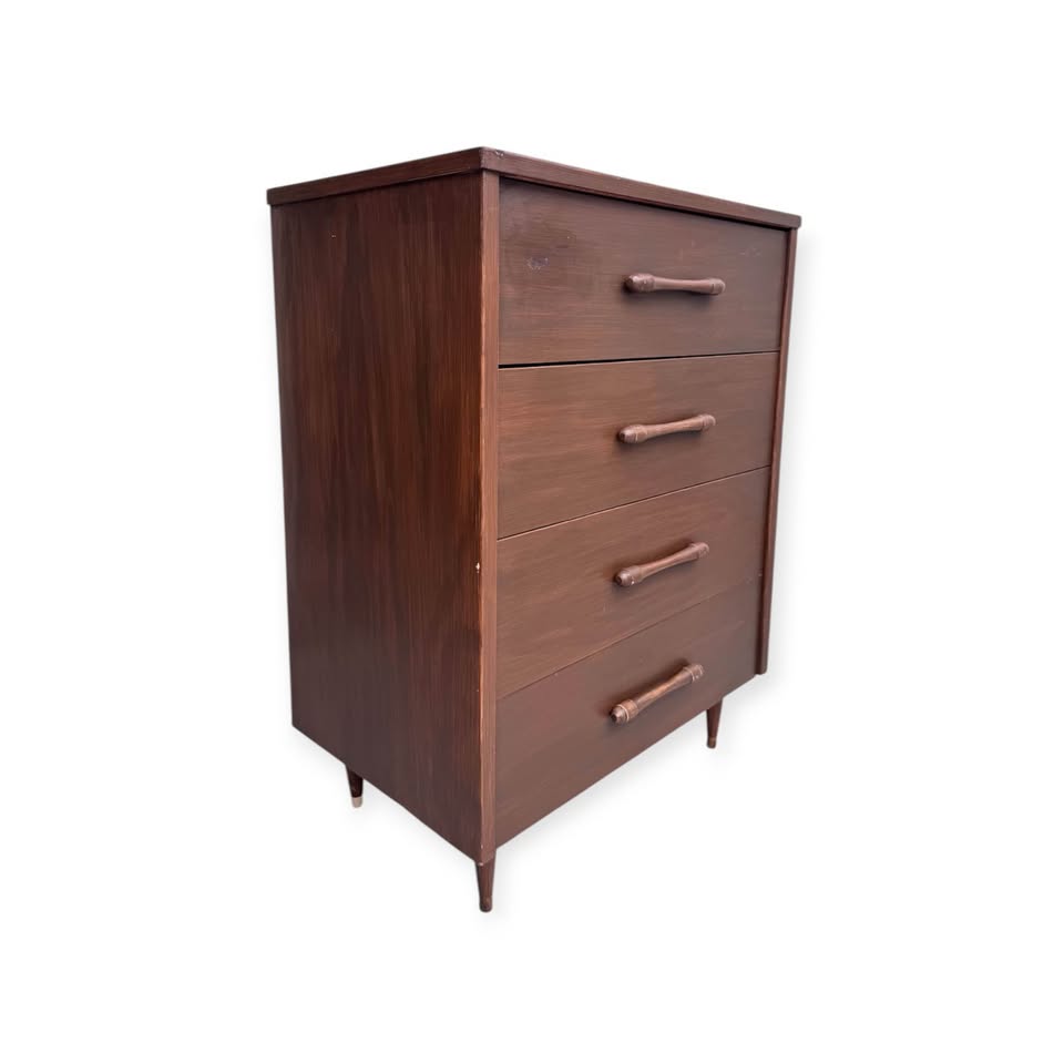 Vintage Mid Century 4-Drawer Faux Bois Chest of Drawers Dresser w/Sculptural Handles & Tapered Legs