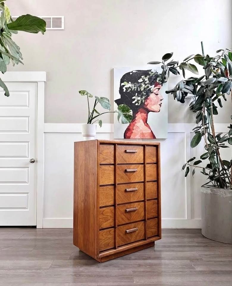 Vintage 5-Drawer Geometric Grain Parquet Oak Facade Dresser Credenza w/Plinth Base & Sculptural Hand