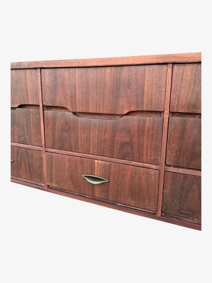 Vintage Mid Century 9-Drawer Walnut Dresser Credenza w/Sculptural Integrated Finger Pulls, Original