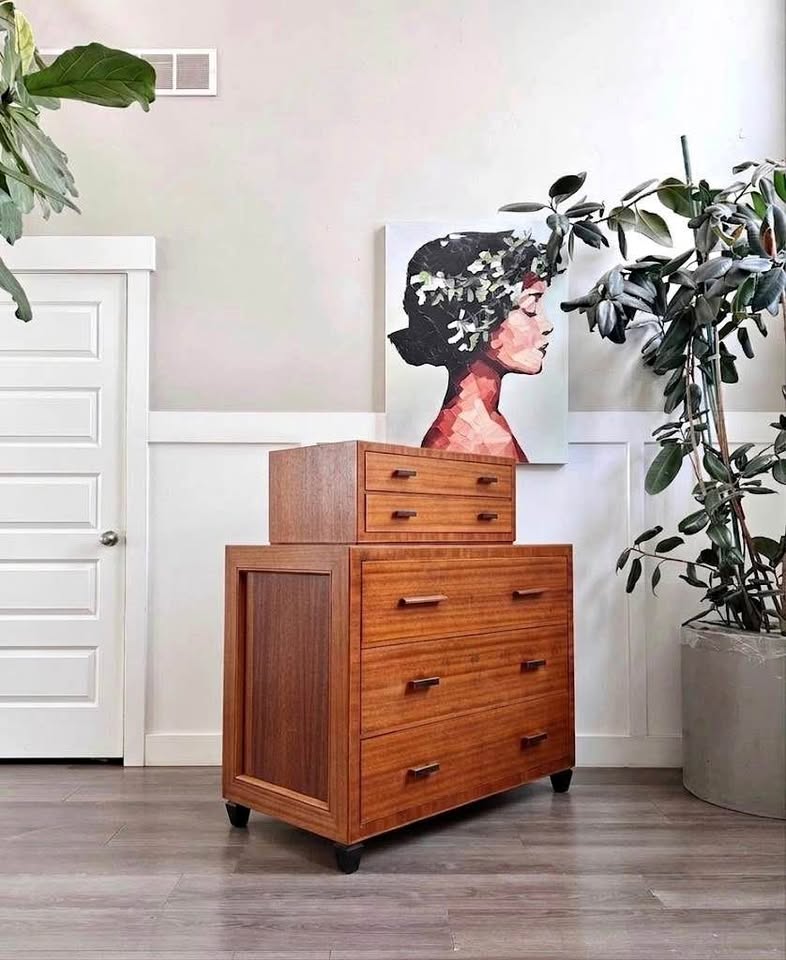 Vintage Mid Century 5-Drawer Teak Wood Chest of Drawers w/Integrated Hand Sculpted Drawer Pulls, Sha