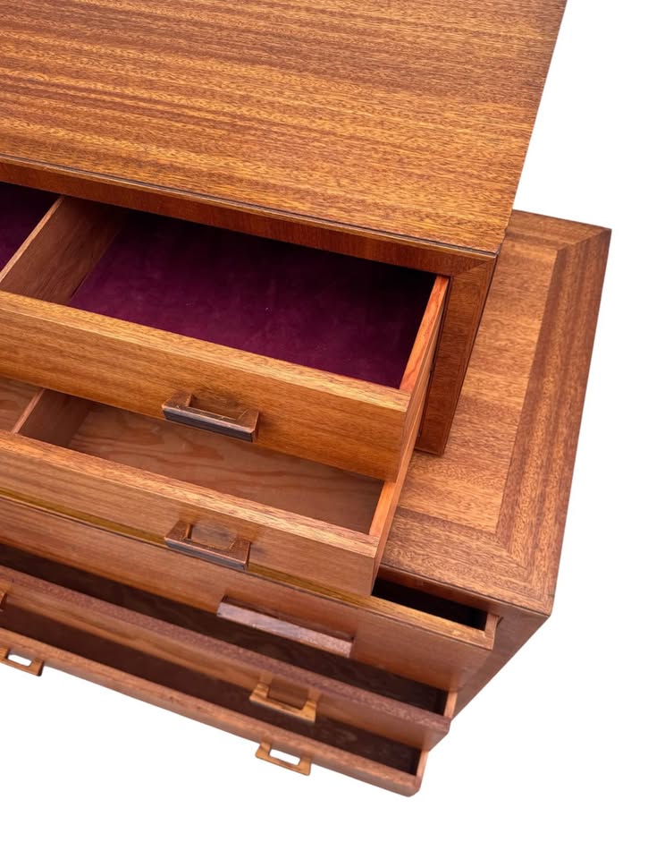 Vintage Mid Century 5-Drawer Teak Wood Chest of Drawers w/Integrated Hand Sculpted Drawer Pulls, Sha