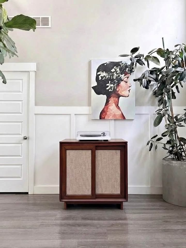 Modern Mid Century Style Record Player Turntable Stand w/Sliding Textured Panel Doors & Hidden Recor