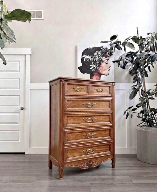 Vintage 5-Drawer French Provincial Highboy Chest of Drawers Dresser w/Carved Detailing & Ornate Bras